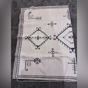 Ruggable Damali Black and White Rug 5x7’ COVER ONLY